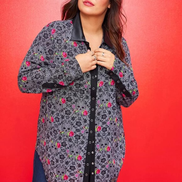 Betsey Johnson x Torrid Georgette Rose Skull Tunic Shirt Faux Leather Collar - Picture 3 of 13